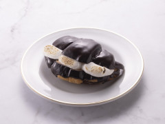 クレセントショコラのスモアサンド